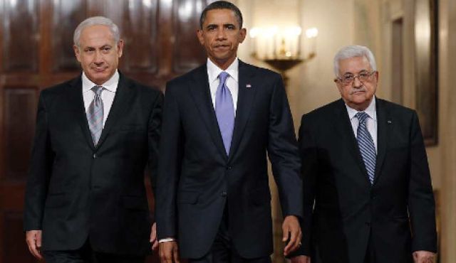 U.S. President Barack Obama with Prime Minister Benjamin Netanyahu and Palestinian President Mahmoud Abbas at the White House on September 1, 2010. © Image: Reuters. MPC Journal
