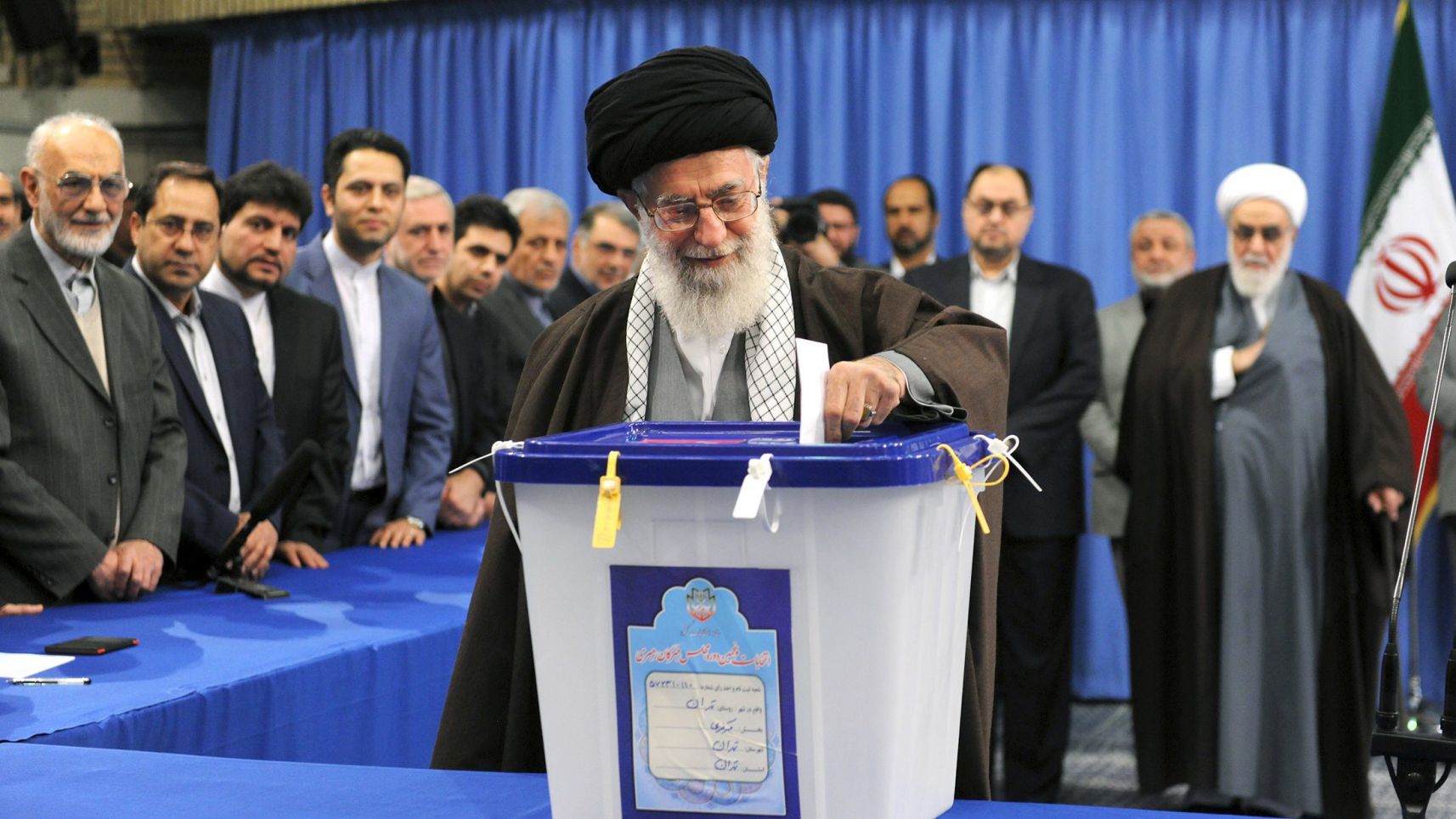 Reformists Set to Make Gains in Iranian Election - MPC JOURNAL - Iran's Supreme Leader Ayatollah Ali Khamenei casts his vote during elections for the parliament and Assembly of Experts. February 26, 2016.Reuters