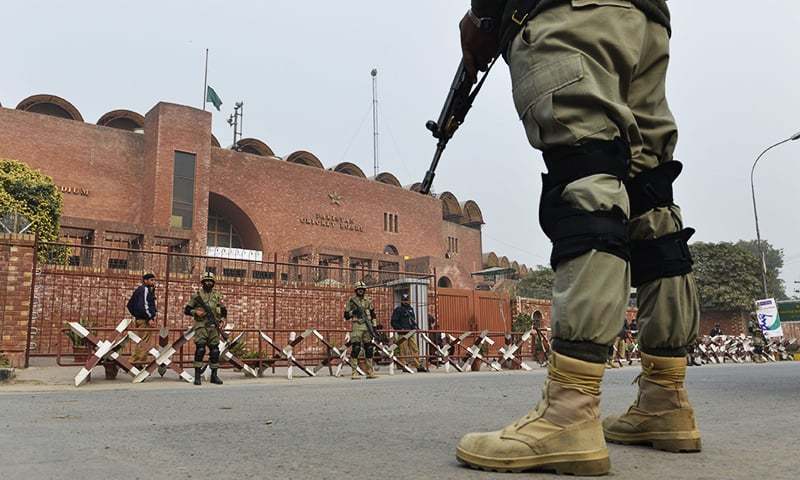 Sunni Ultra-Conservatism & Western Populism: Two Sides of the Same Coin - © Photo: PakistanTribe/MPC Journal