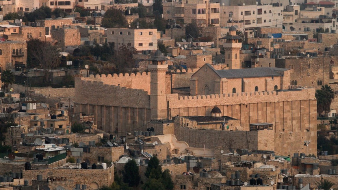 Tomb of the Patriarchs in Hebron – © Photo: Gil Cohen-Magen. Israel and the U.S. waged intensive diplomatic efforts to thwart the Palestinian resolution; Israeli ministers accuse of UNESCO denying history and being anti-Semitic