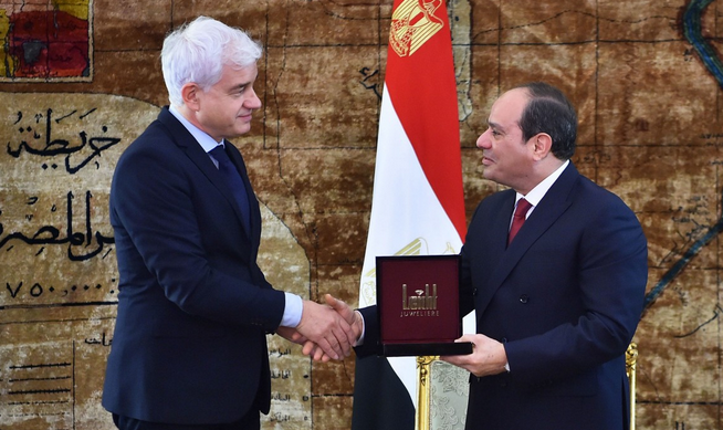 Dresden Opera Boss Regrets Award to Egyptian President