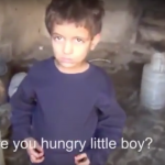 طفل سوري يأكل الحشيش من الجوع MPC Journal