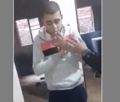 اعتقال شباب في مصر بتهمة التدخين أثناء الصلاة