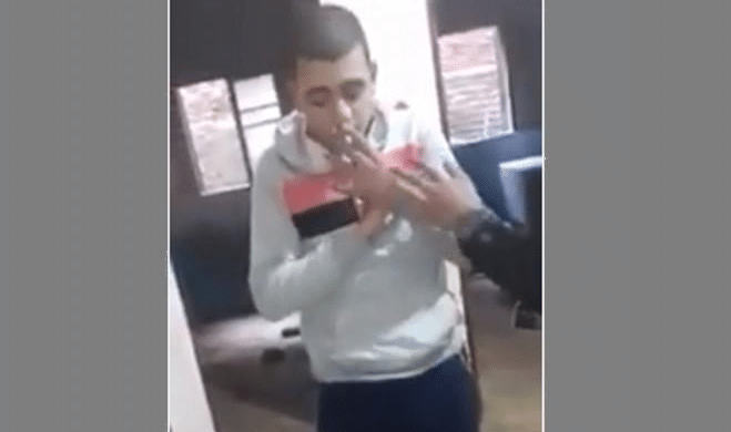 اعتقال شباب في مصر بتهمة التدخين أثناء الصلاة